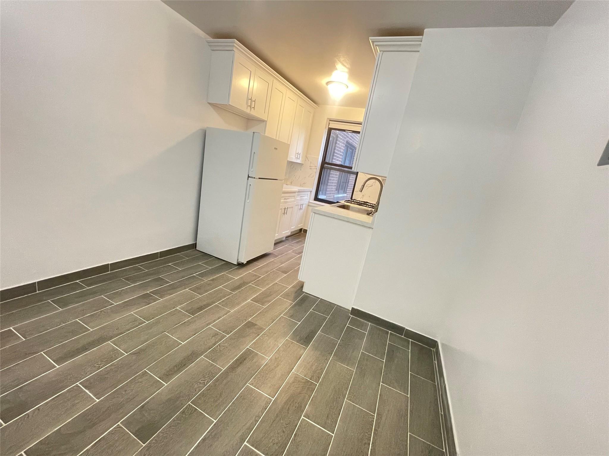 10 Franklin Avenue 4J