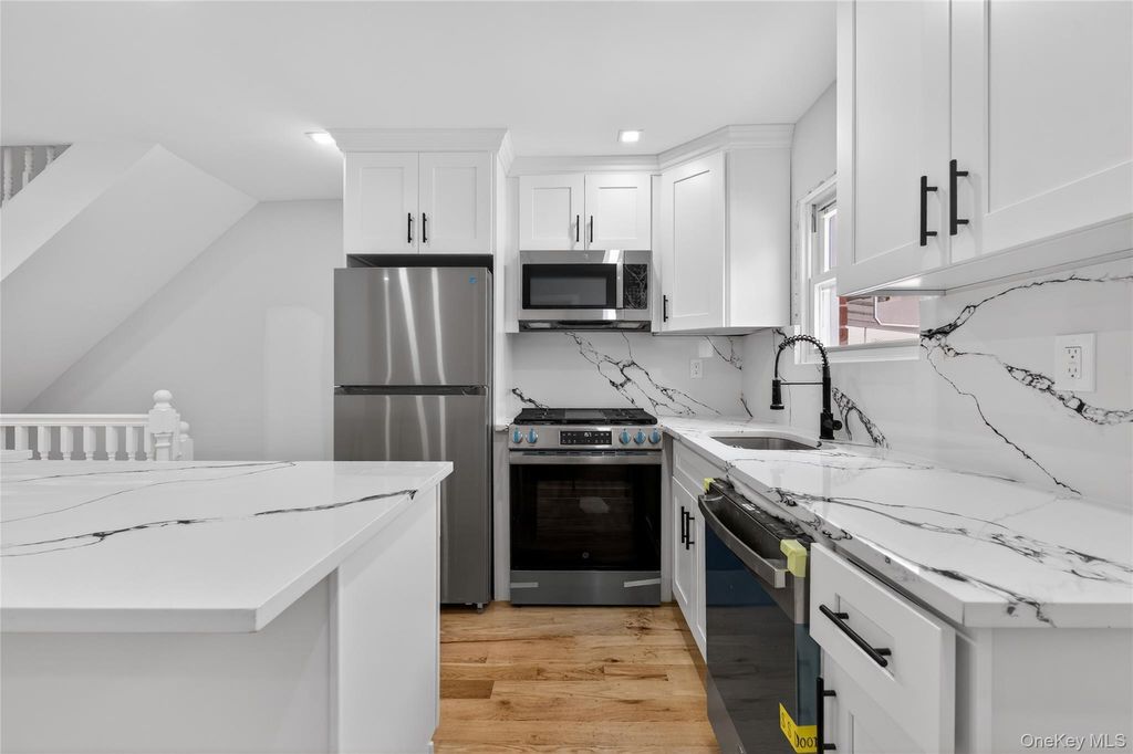 Photo of 699 Sackman Street, Brooklyn, NY 11212 (MLS # 963428)