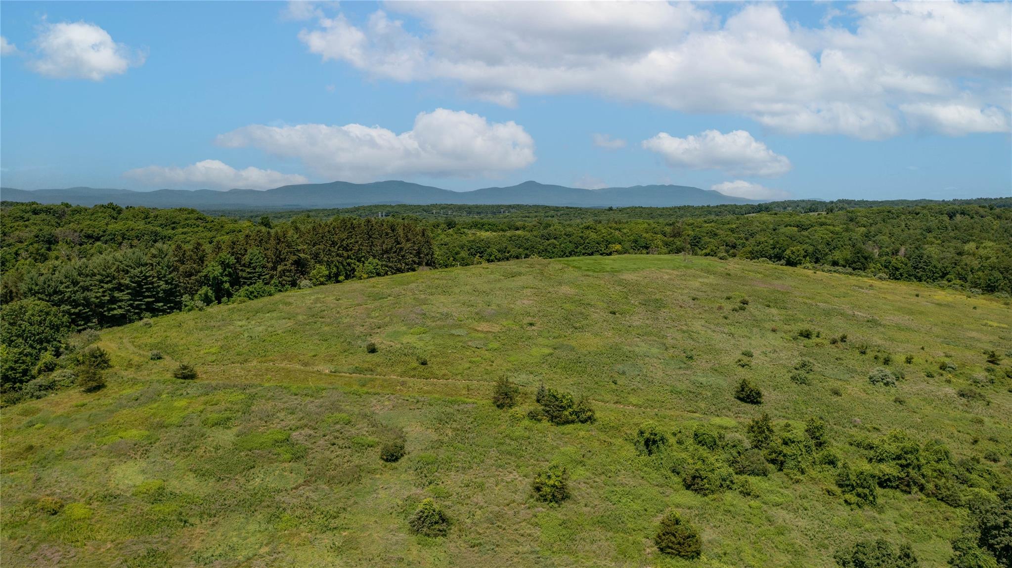 Red Hook, New York 12571, United States, 3 Bedrooms Bedrooms, ,5 BathroomsBathrooms,Residential,Active,170245