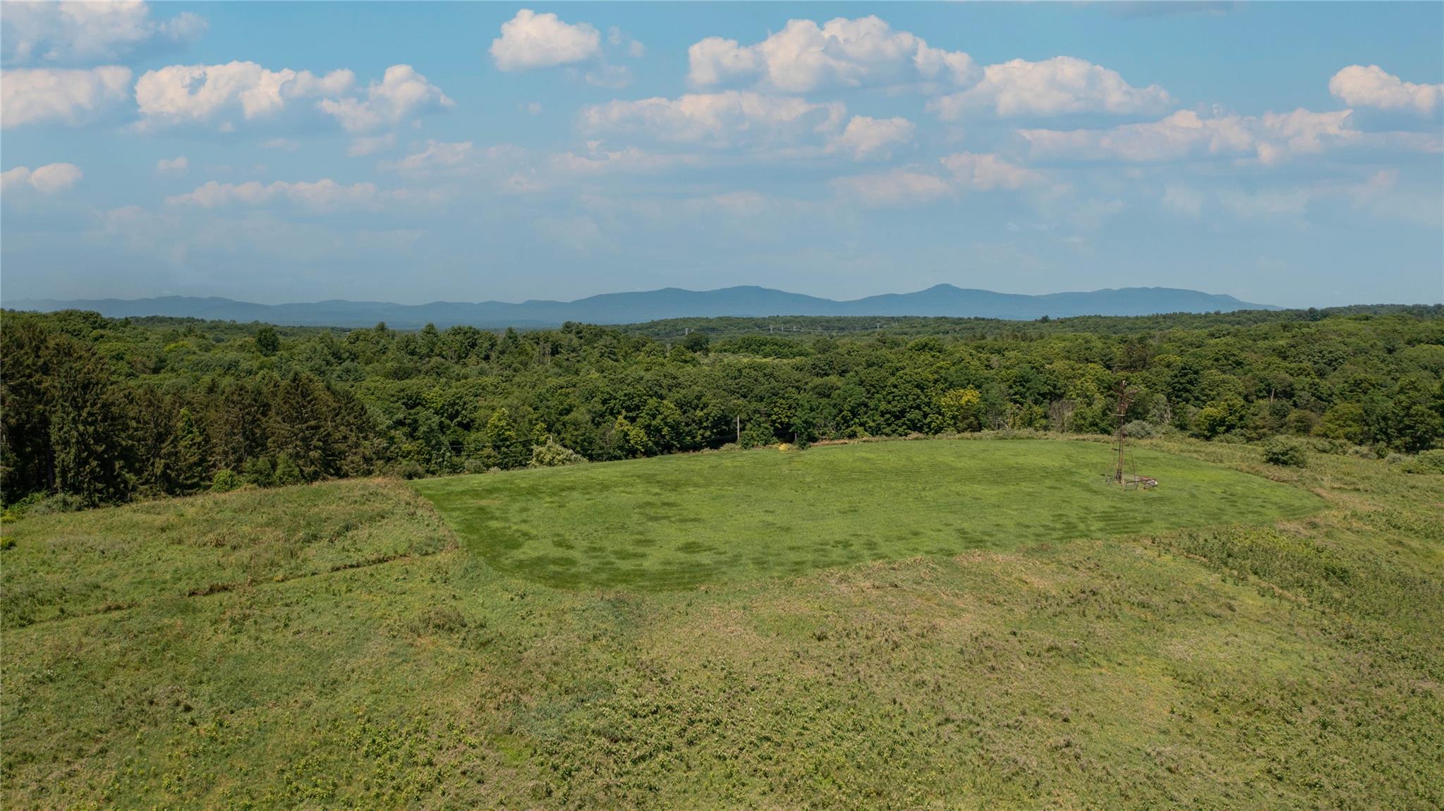 Red Hook, New York 12571, United States, 3 Bedrooms Bedrooms, ,5 BathroomsBathrooms,Residential,Active,170245