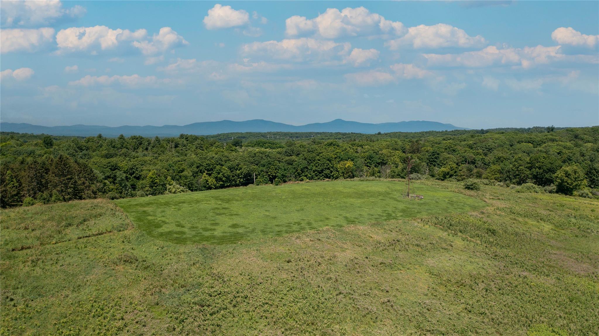 Red Hook, New York 12571, United States, 3 Bedrooms Bedrooms, ,5 BathroomsBathrooms,Residential,Active,170245