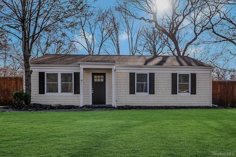 4 Park Lane Middle Island NY 11953