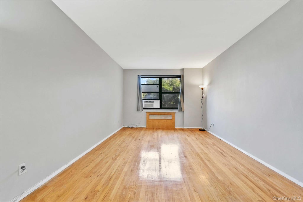Photo of 138-18 28th Road #2F, Flushing, NY 11354 (MLS # 1035039)