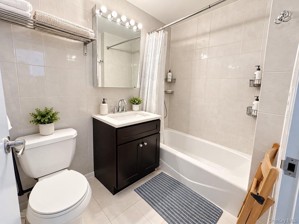 Photo of 7836 46th Avenue #3D, Elmhurst, NY 11373 (MLS # 1062067)
