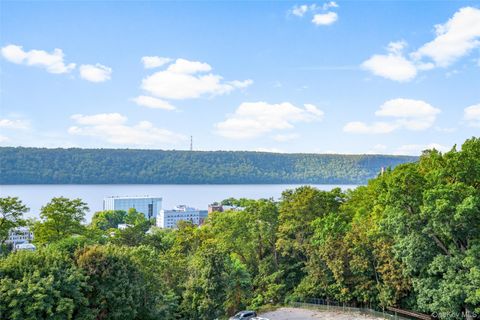 Photo of 279 N Broadway #6T, Yonkers, NY 10701 (MLS # 916251)