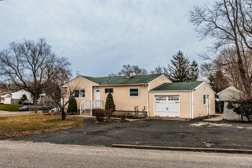 Photo of 2502 Race Avenue, Medford, NY 11763 (MLS # 987712)
