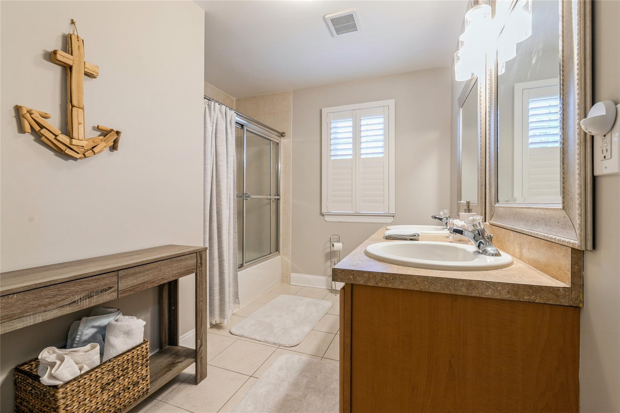 109 Parkside Avenue, Miller Place, New York image 23
