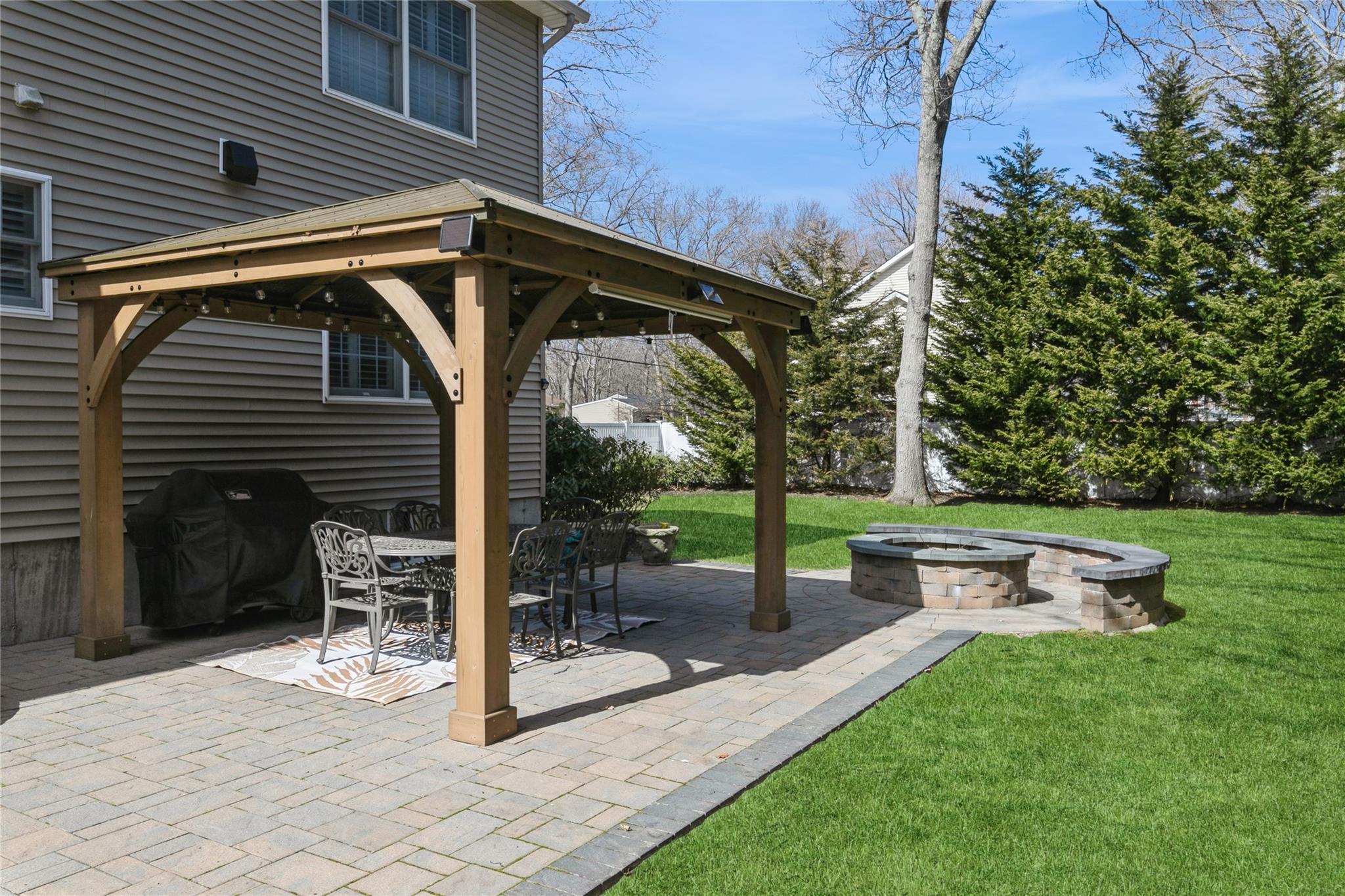 109 Parkside Avenue, Miller Place, New York image 31