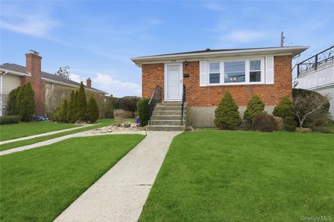 3292 Murdock Avenue, Oceanside, NY 11572 - MLS#: 942708