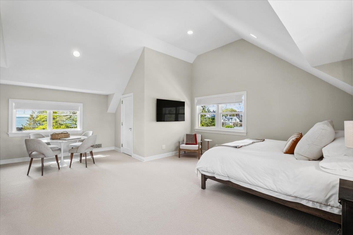 100 Park Avenue, Larchmont, New York image 23