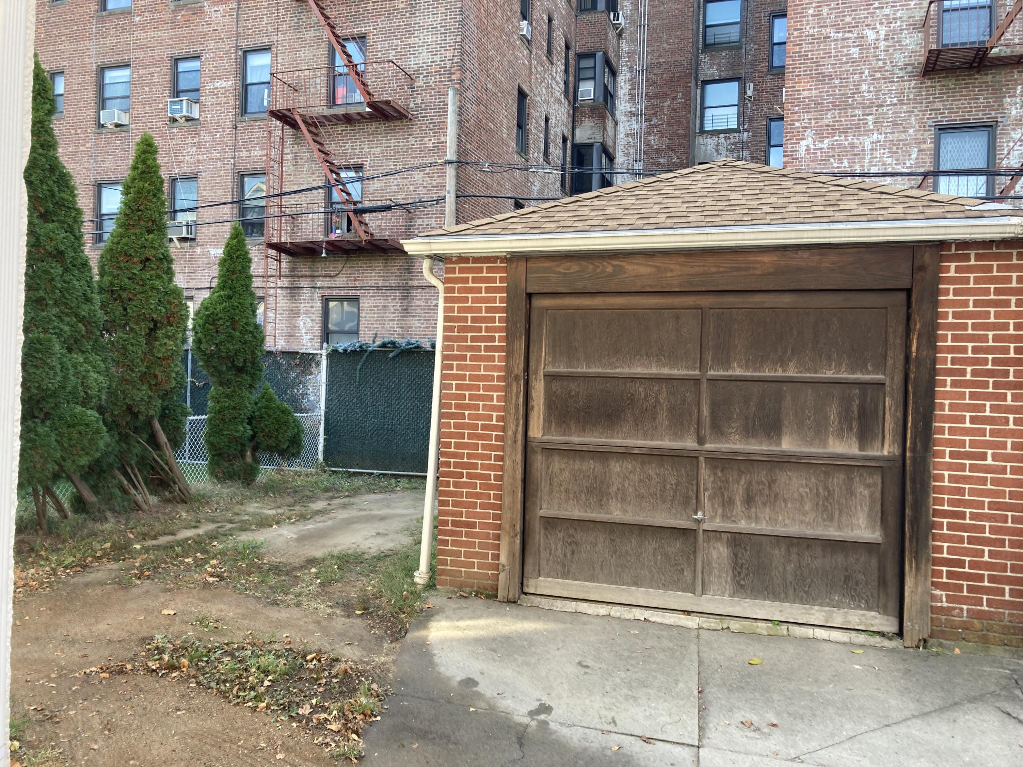 2028 E 21st Street, Brooklyn, New York image 6