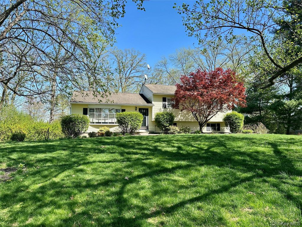 Photo of 3 Regimental Place, New Windsor, NY 12553 (MLS # 987124)