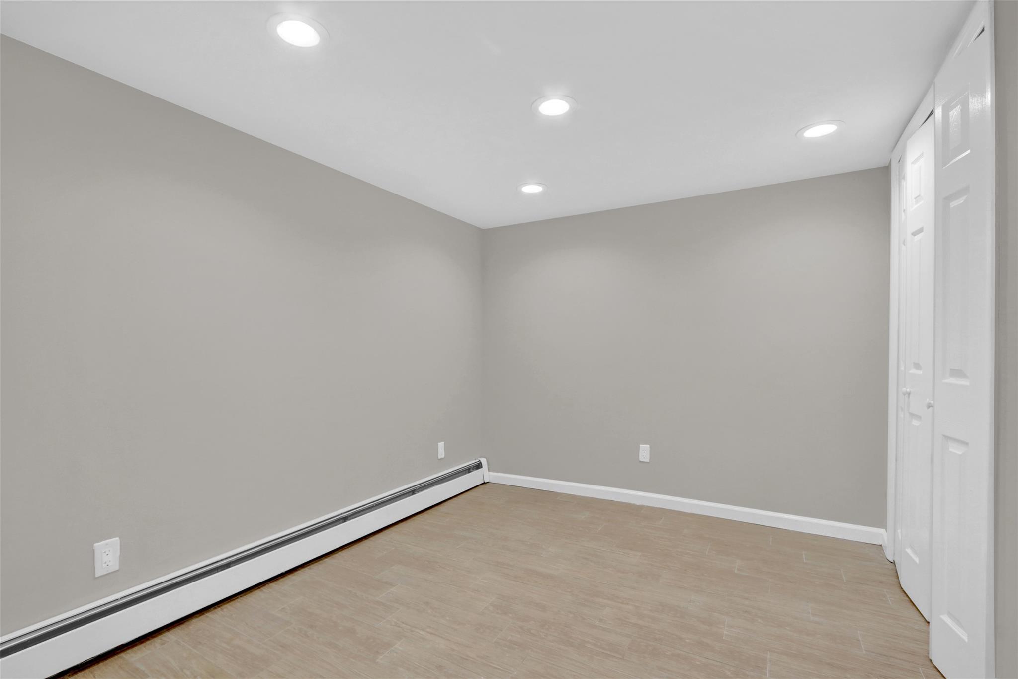 981 Oceanfront, Long Beach, New York image 35