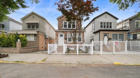 Homes For Sale - 4219 Murdock Avenue<br/> Bronx County, Bronx, NY 10466