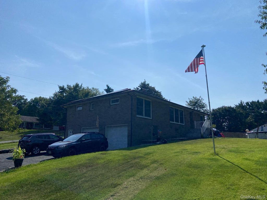 Photo of 34 Houtman Drive, Walden, NY 12586 (MLS # 922312)