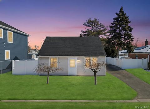 1333 5th Avenue Bay Shore NY 11706