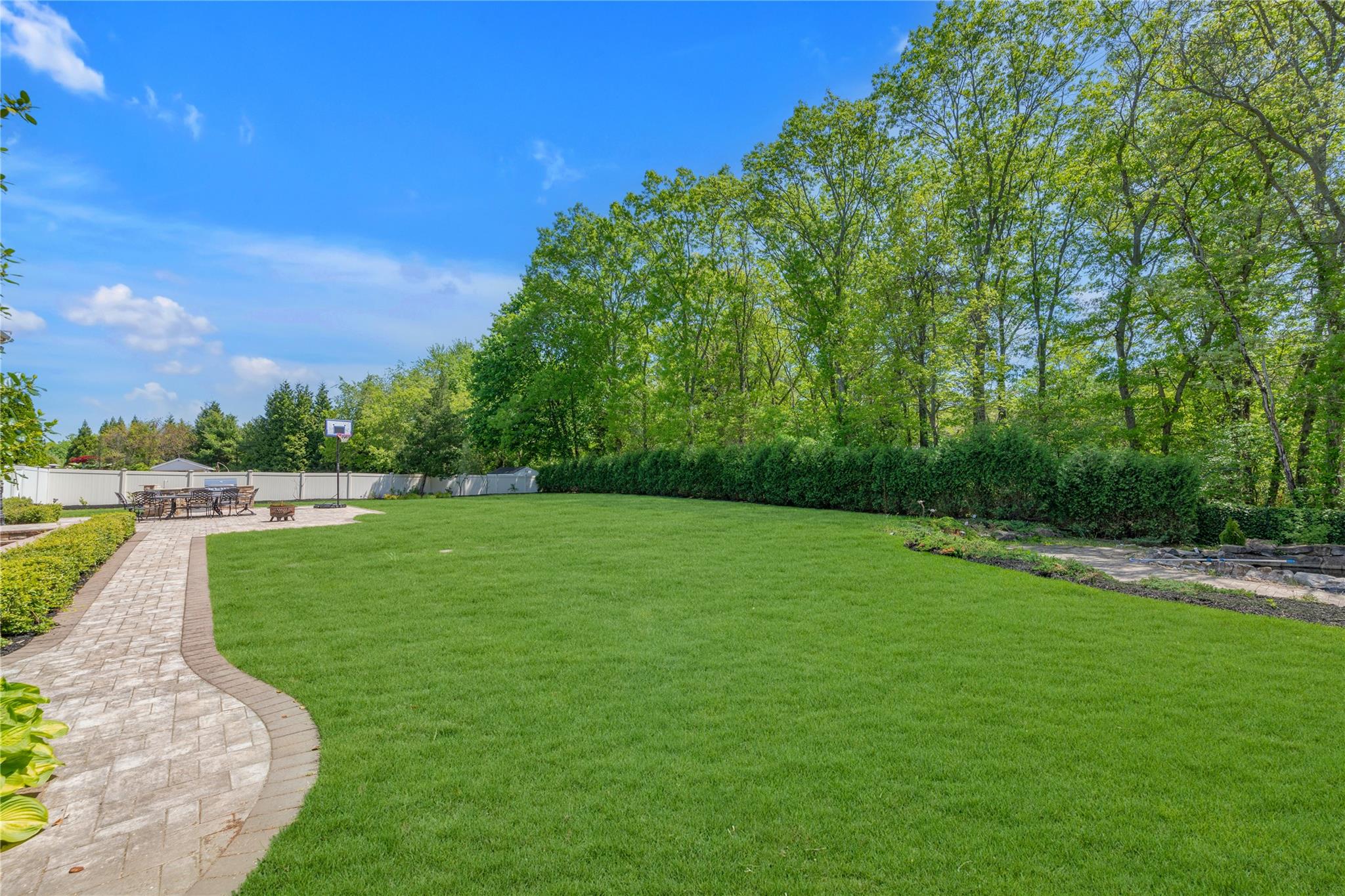 108 Fig Drive, Dix Hills, New York image 37