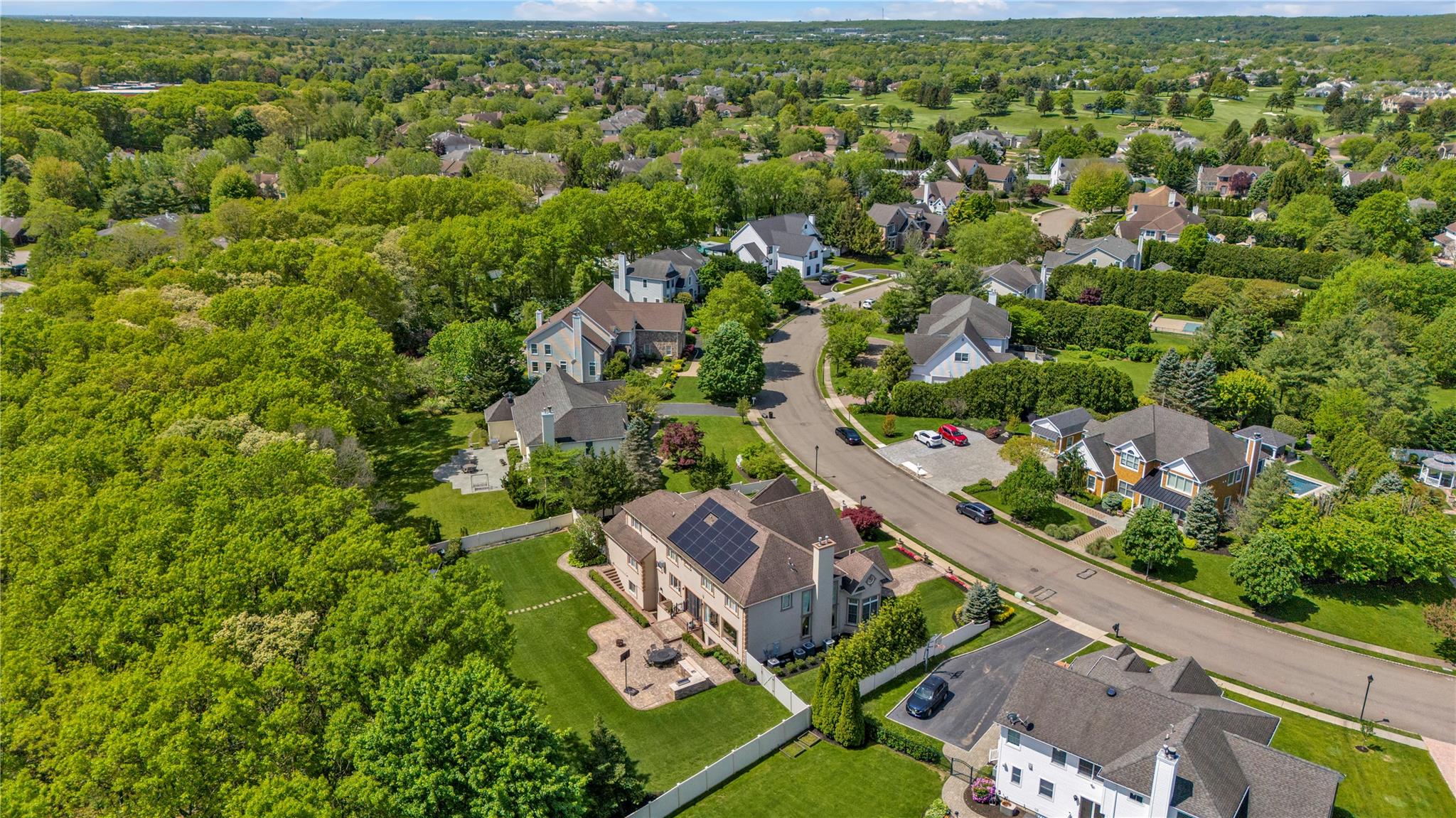108 Fig Drive, Dix Hills, New York image 44