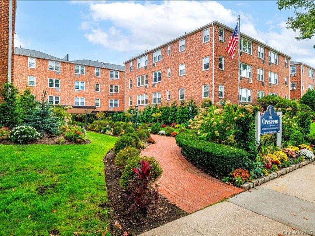 Photo of 280 Atlantic Avenue #316, East Rockaway, NY 11518 (MLS # 960935)