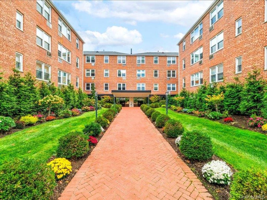 Photo of 280 Atlantic Avenue #316, East Rockaway, NY 11518 (MLS # 960935)