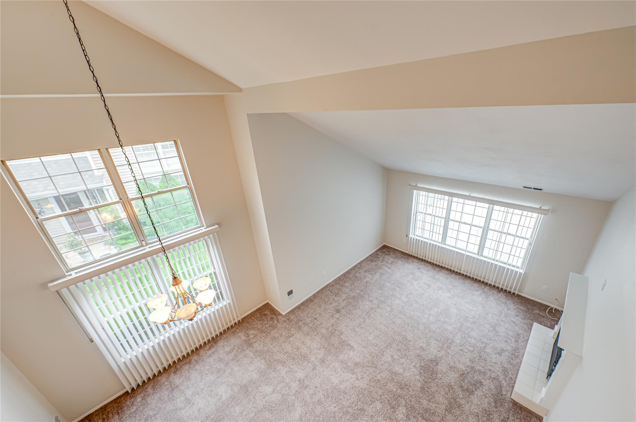 53 Mystic Circle, Bay Shore, New York image 8