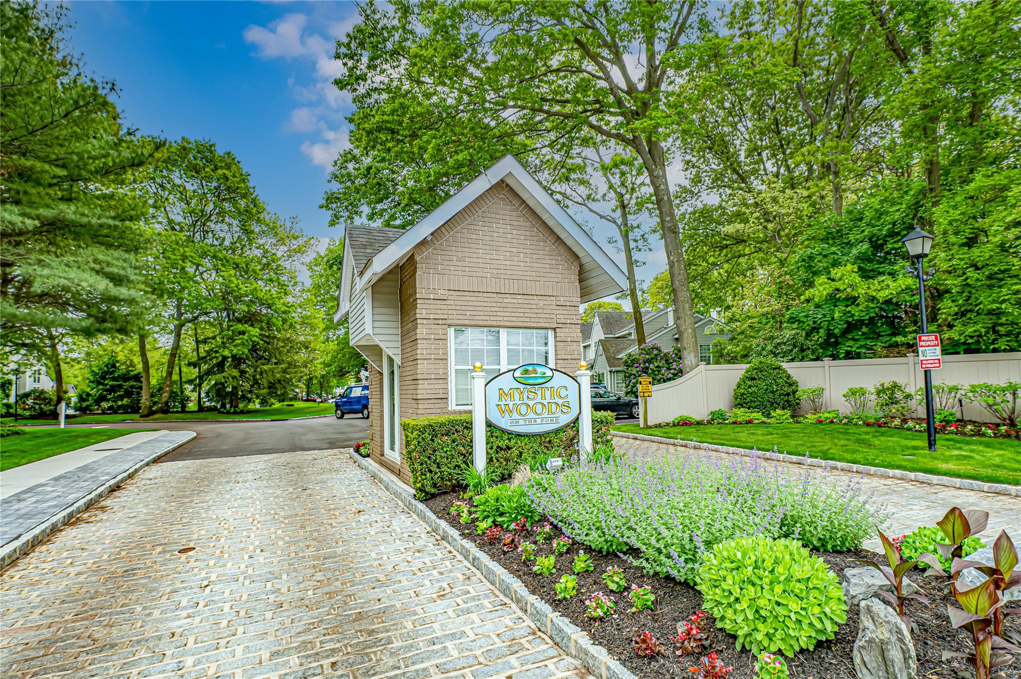 53 Mystic Circle, Bay Shore, New York image 25
