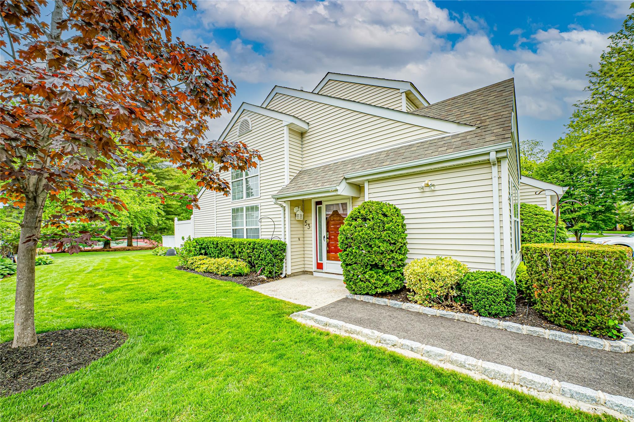 53 Mystic Circle, Bay Shore, New York image 1
