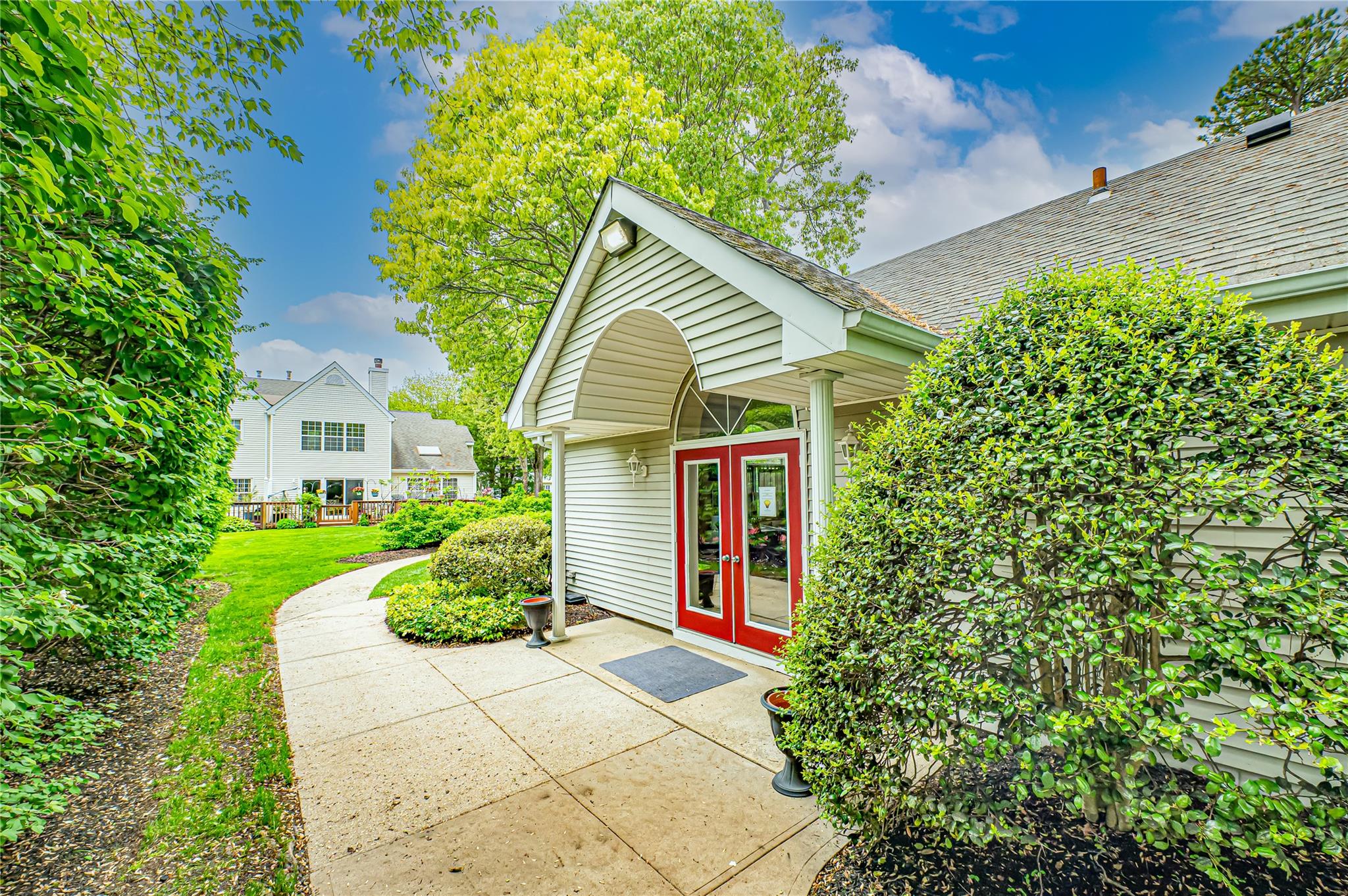 53 Mystic Circle, Bay Shore, New York image 26