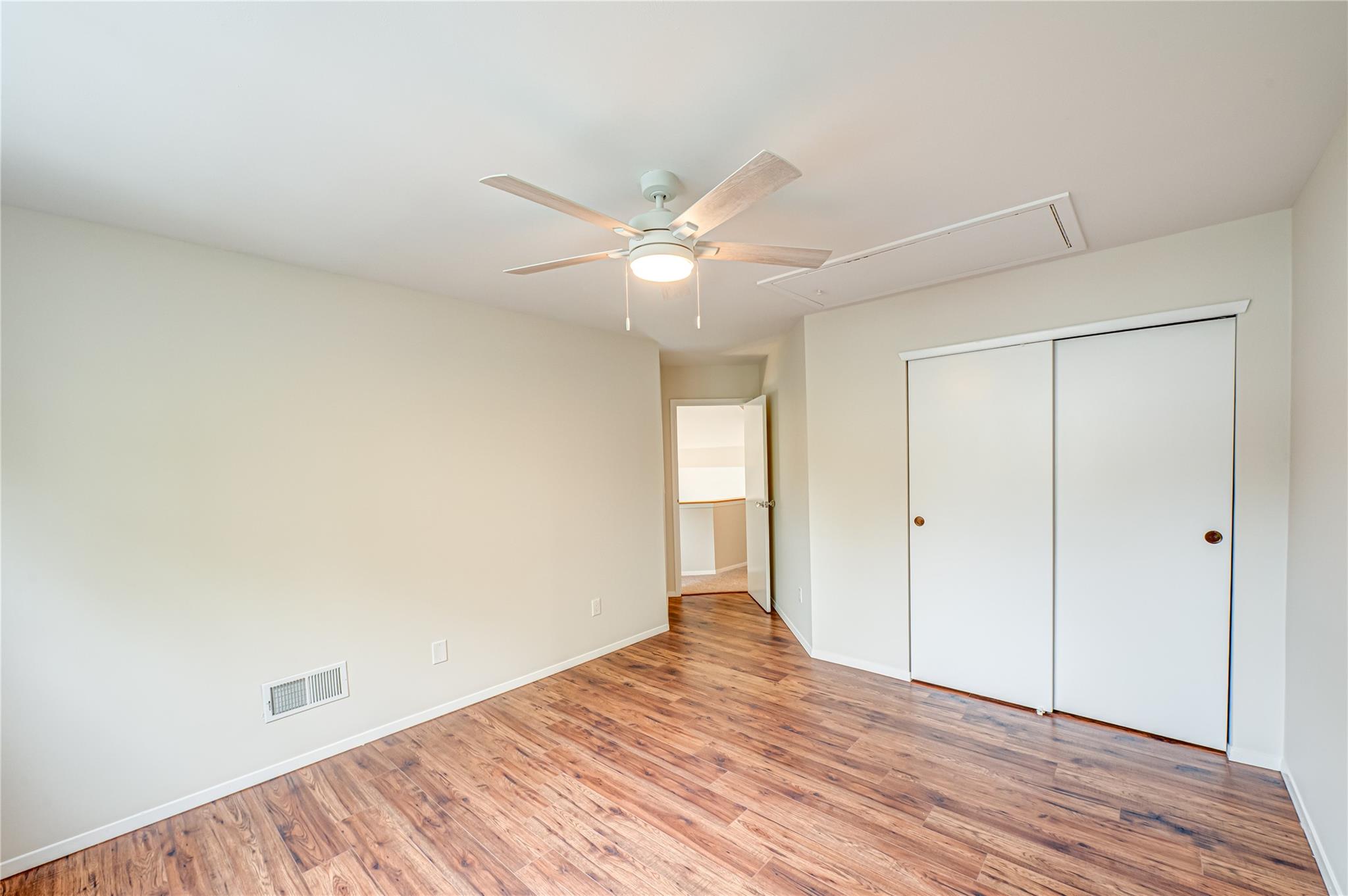 53 Mystic Circle, Bay Shore, New York image 17