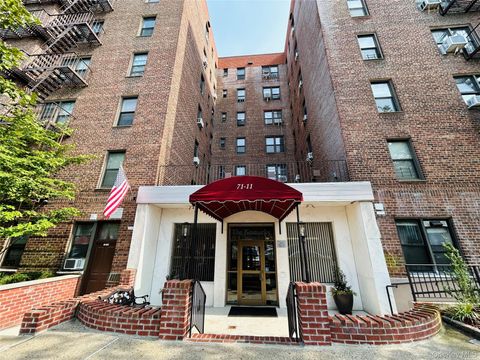Townhouse For Sale - 71-11 Yellowstone Boulevard Blvd #5K<br/> Forest Hills, NY 11375