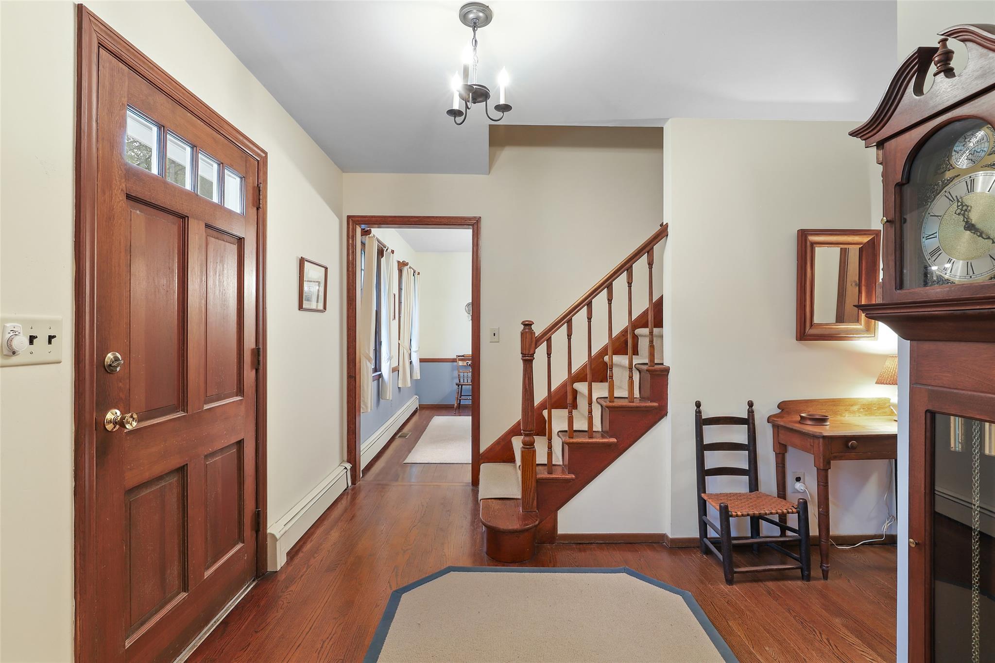 15 Cartway Lane, Bedford, New York image 2