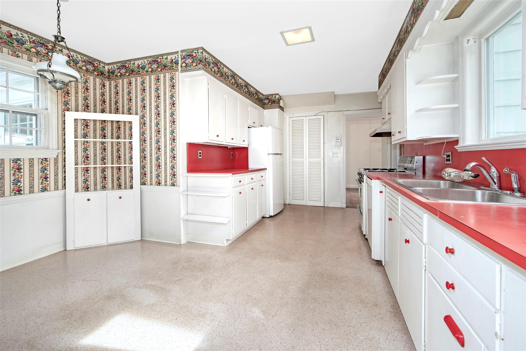 269 Betsy Brown Road, Rye Brook, New York image 11