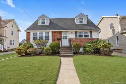 139 Soper Street Oceanside NY 11572