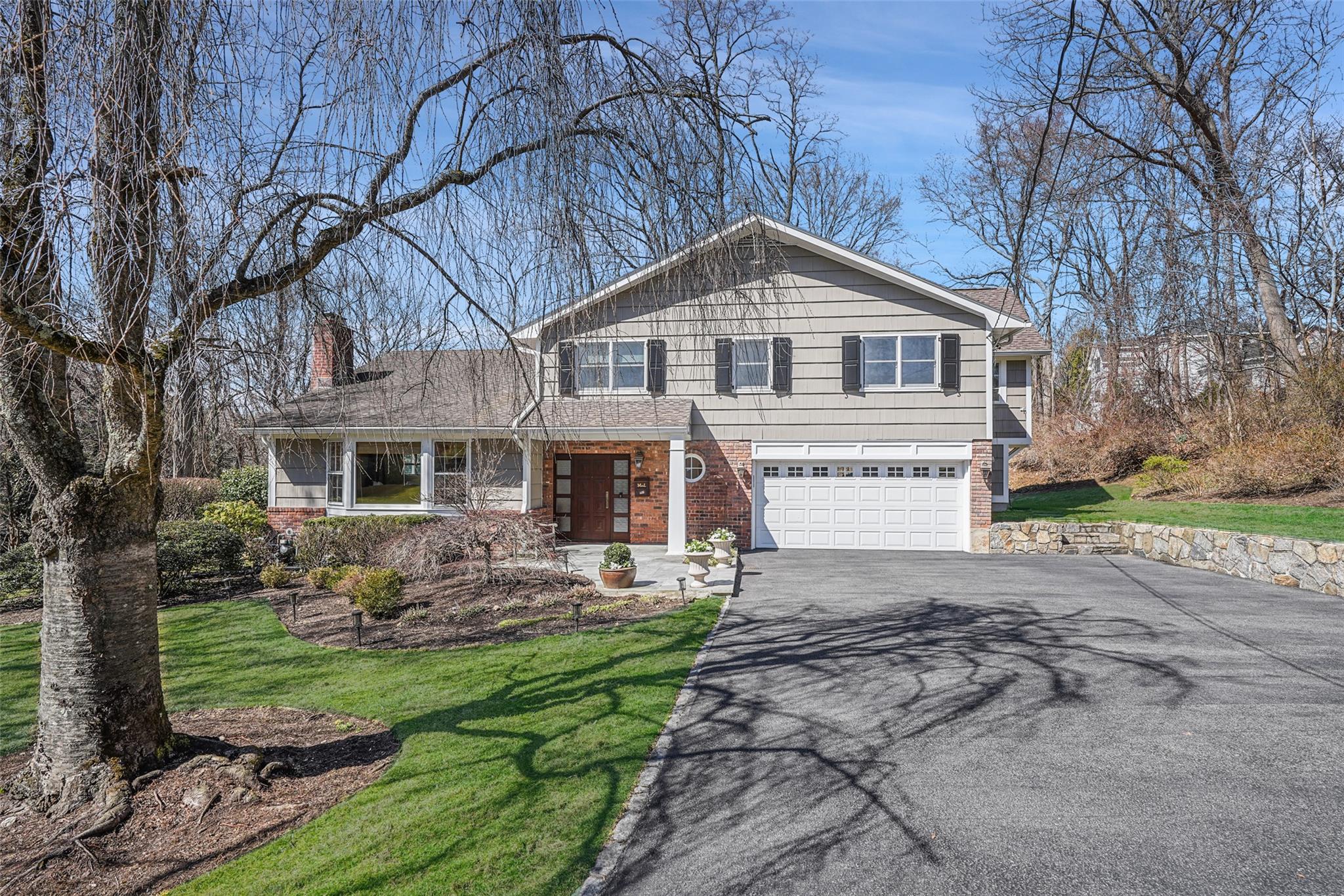 33 Meadowlark Road, Rye Brook, New York image 1