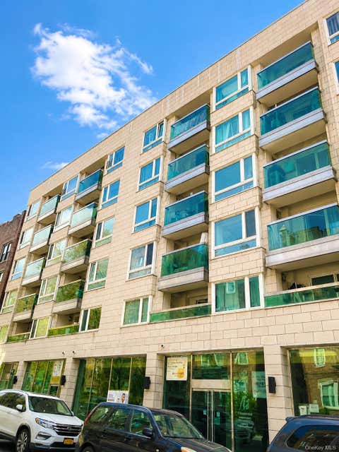 Condo For Sale - 14022 Beech Avenue #6C<br/> Flushing, NY 11355