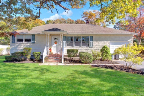 Photo of 57 Richmond Avenue, Patchogue, NY 11772 (MLS # 1063009)