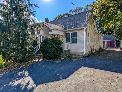 Photo of 909 2nd Street N, East Northport, NY 11731 (MLS # 927179)
