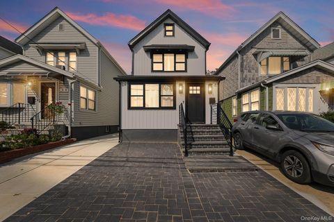 Photo of 91-35 71st Avenue Ave, Forest Hills, NY 11375 (MLS # 916928)