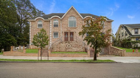 85-02 165th st Jamaica Hills NY 11432