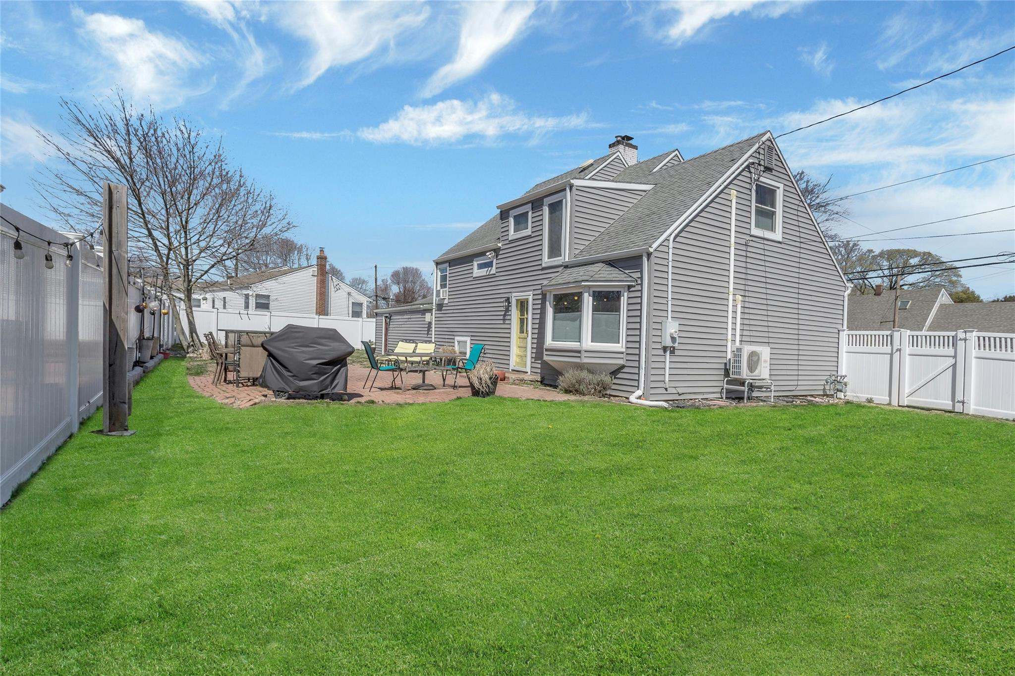 1 Oaktree Lane, Huntington Station, New York image 19