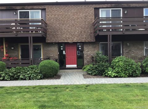 Condo For Sale - 56 New Holland Village #56<br/> Nanuet, NY 10954