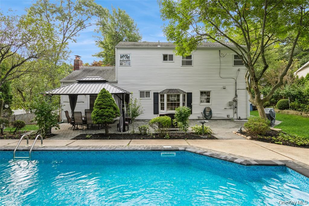 22 Sheryl Crescent