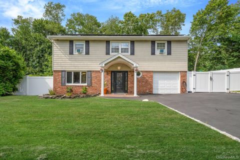 5 Montrose Lane East Northport NY 11731