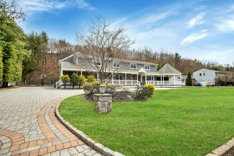 26 Clipper Drive Northport NY 11768