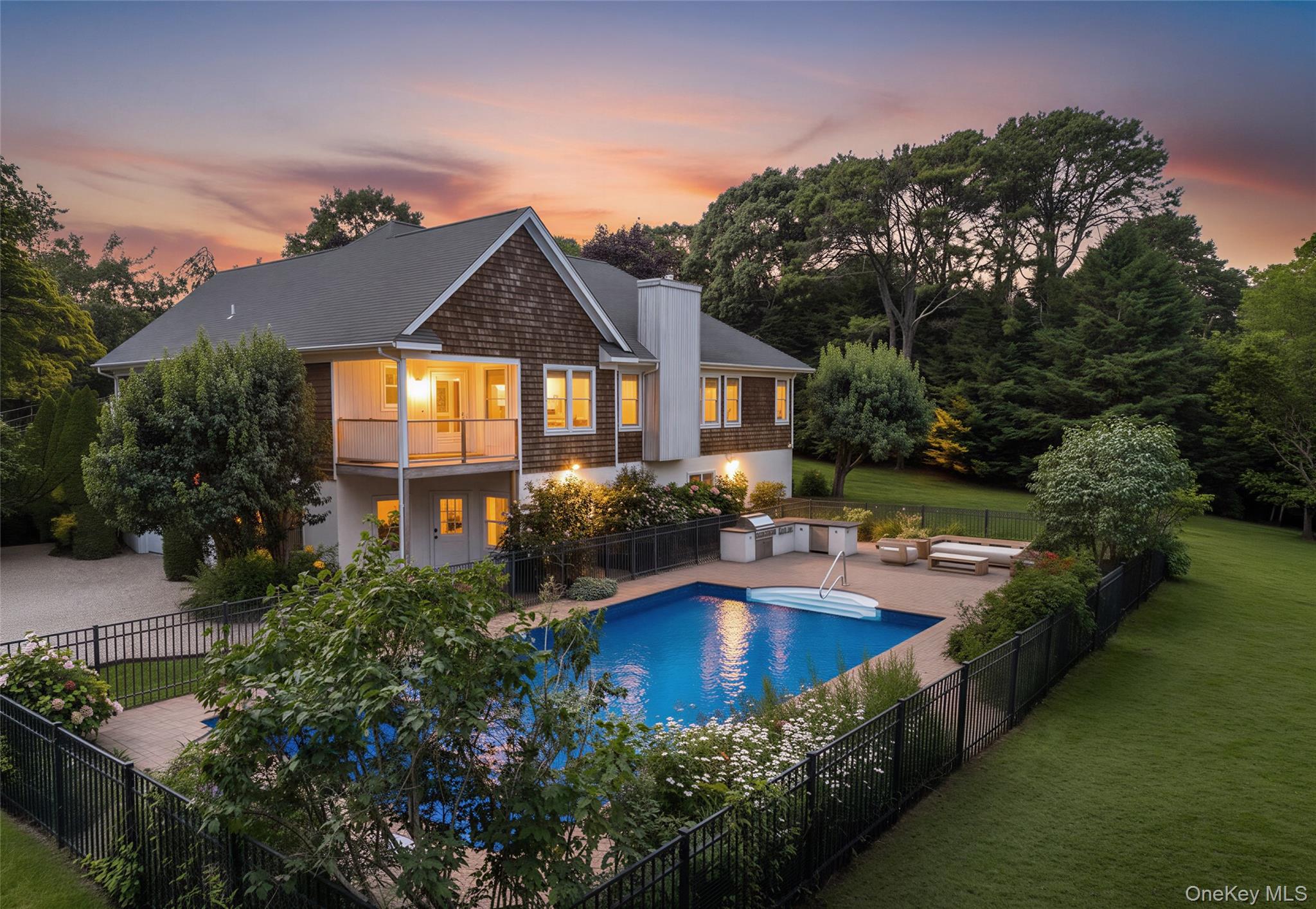 10 Peconic View Court