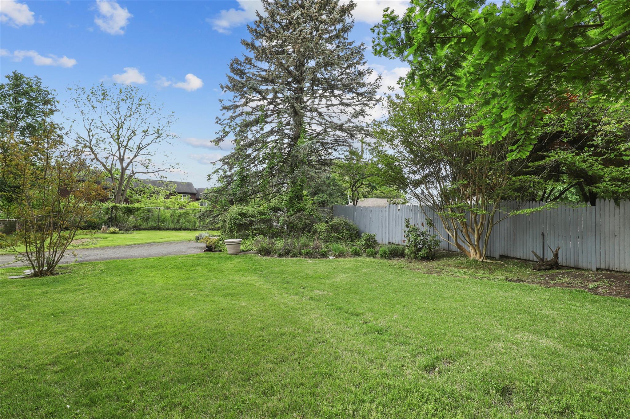 6 Agate Avenue, Ossining, New York image 27