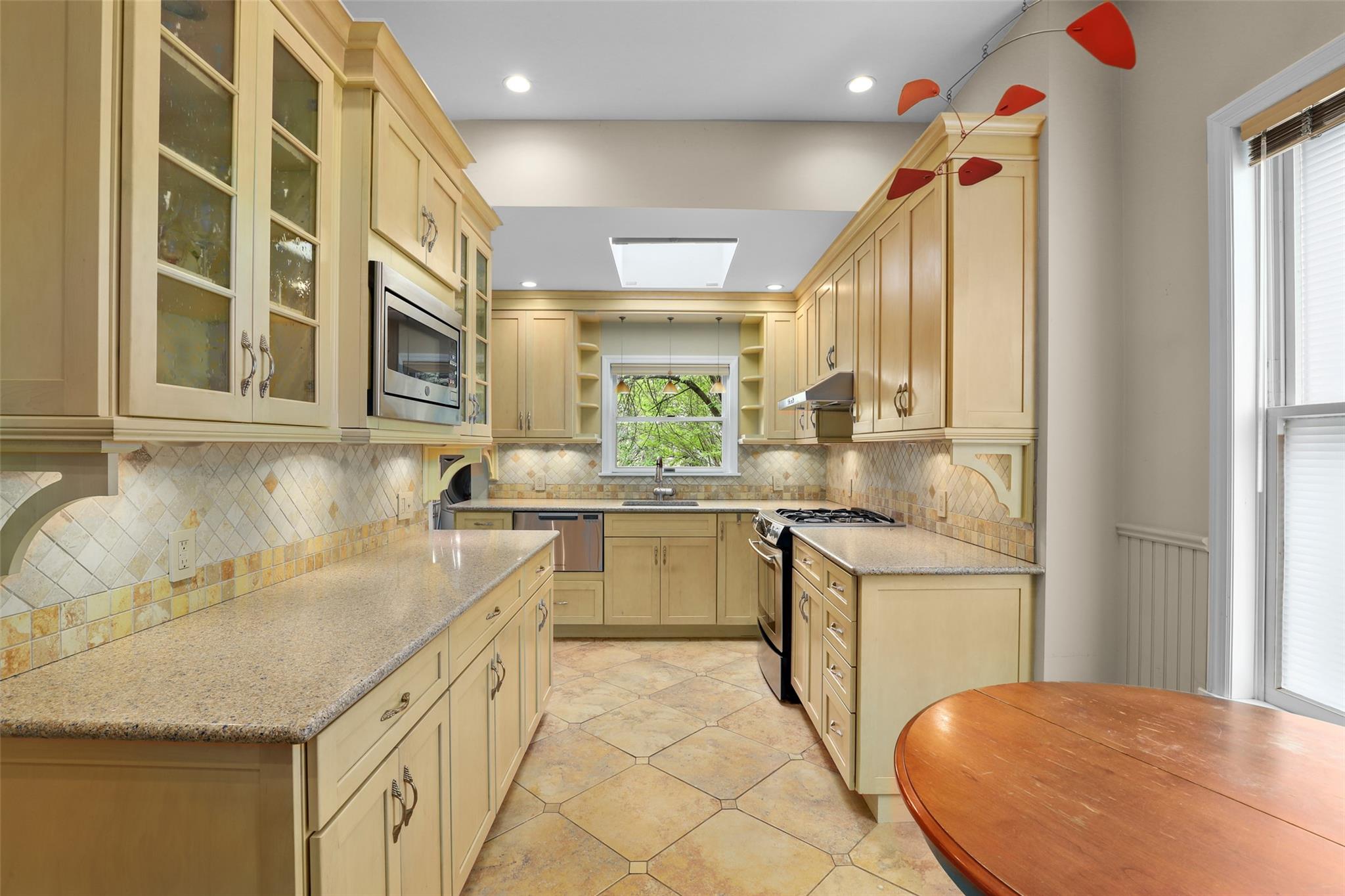 6 Agate Avenue, Ossining, New York image 12