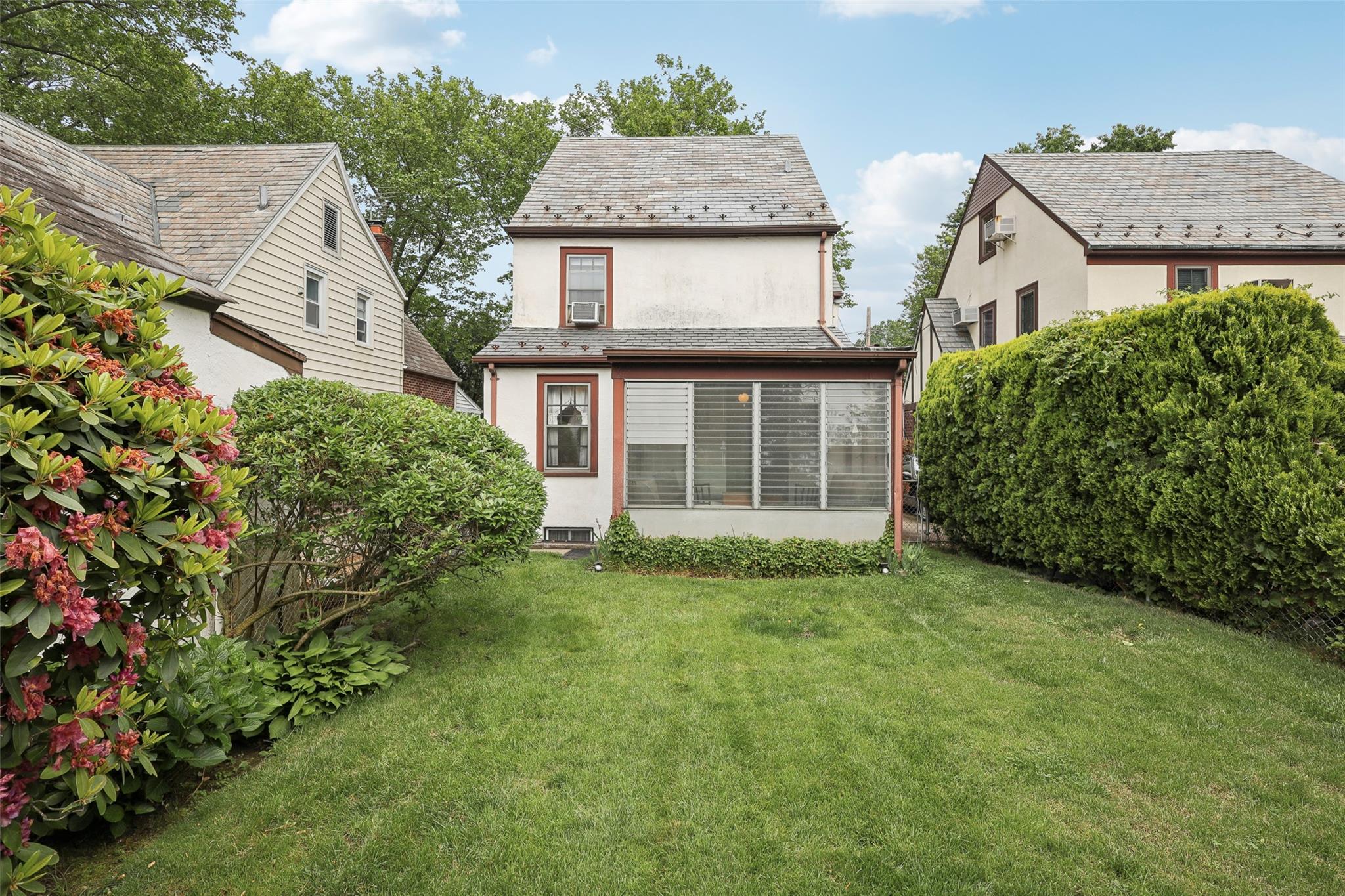 236 Crocus Avenue, Floral Park, New York image 27