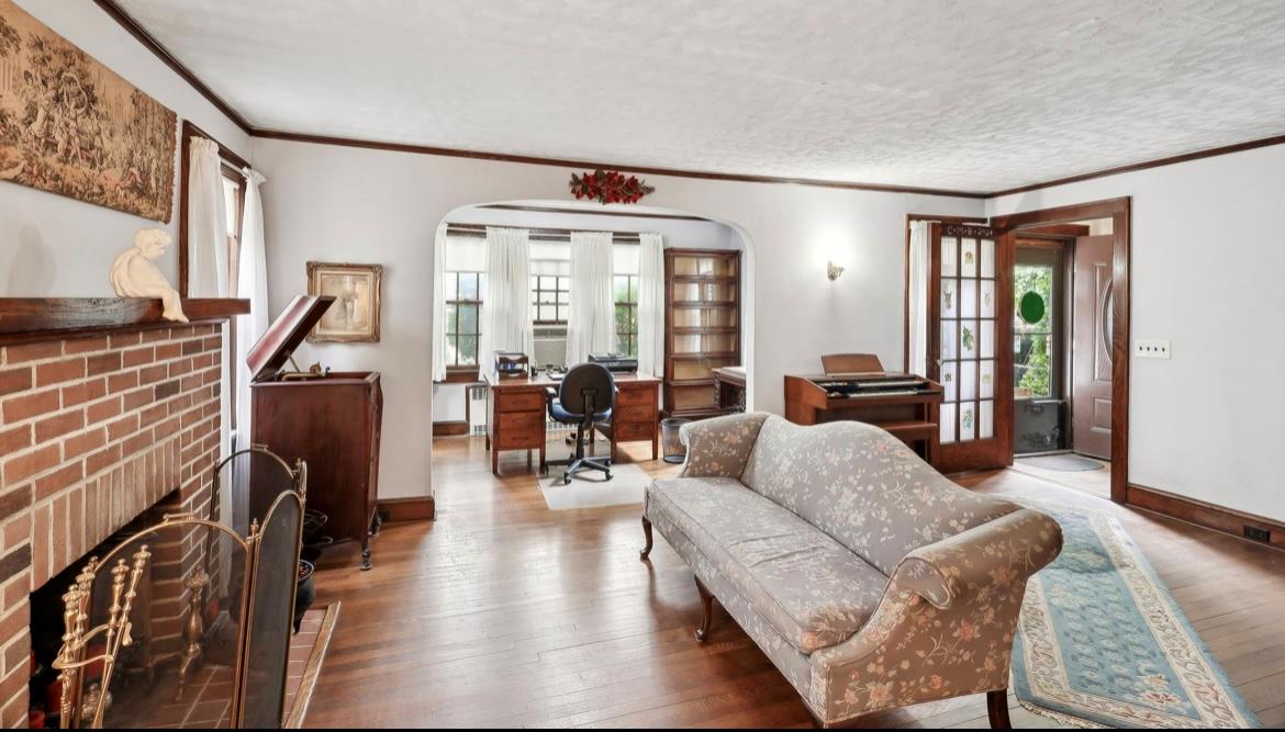 236 Crocus Avenue, Floral Park, New York image 5