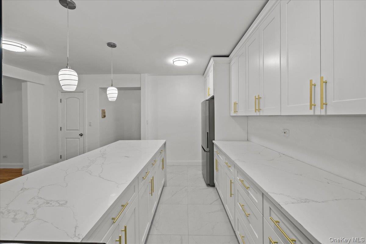 2107 Wallace Avenue 4G